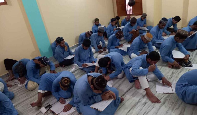 मदरसा मंज़र-ए-इस्लाम में यौमे आज़ादी के उपलक्ष्य में आयोजित की गई प्रतियोगिता।